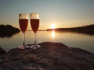 Fratelli Guzzini kuohuviinilasit kauniista ja kestävästä muovista. Made in Italy!