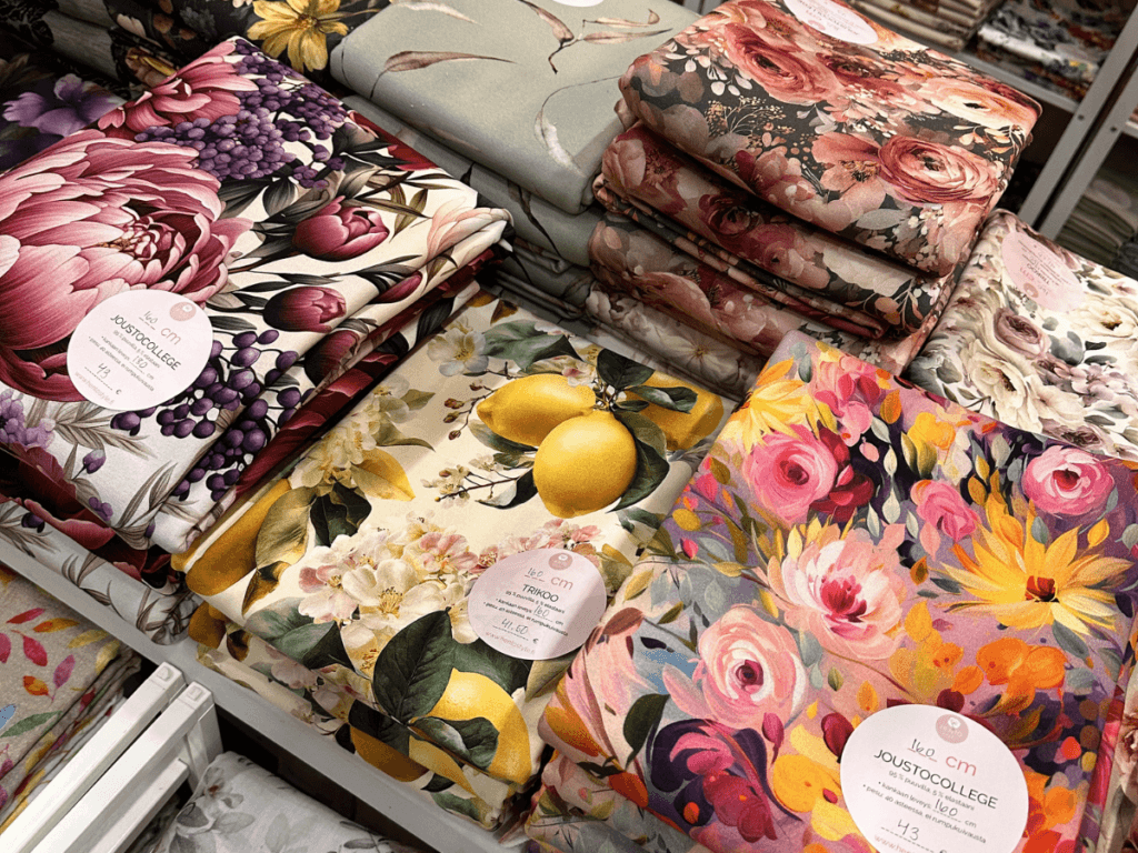 Kauniita kuosikankaita käsityömessuilla