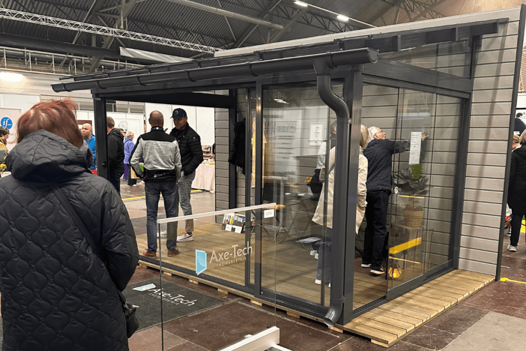 Katto- ja ränniratkaisu esillä Porin Piha ja Puutarha -messuilla 2026.